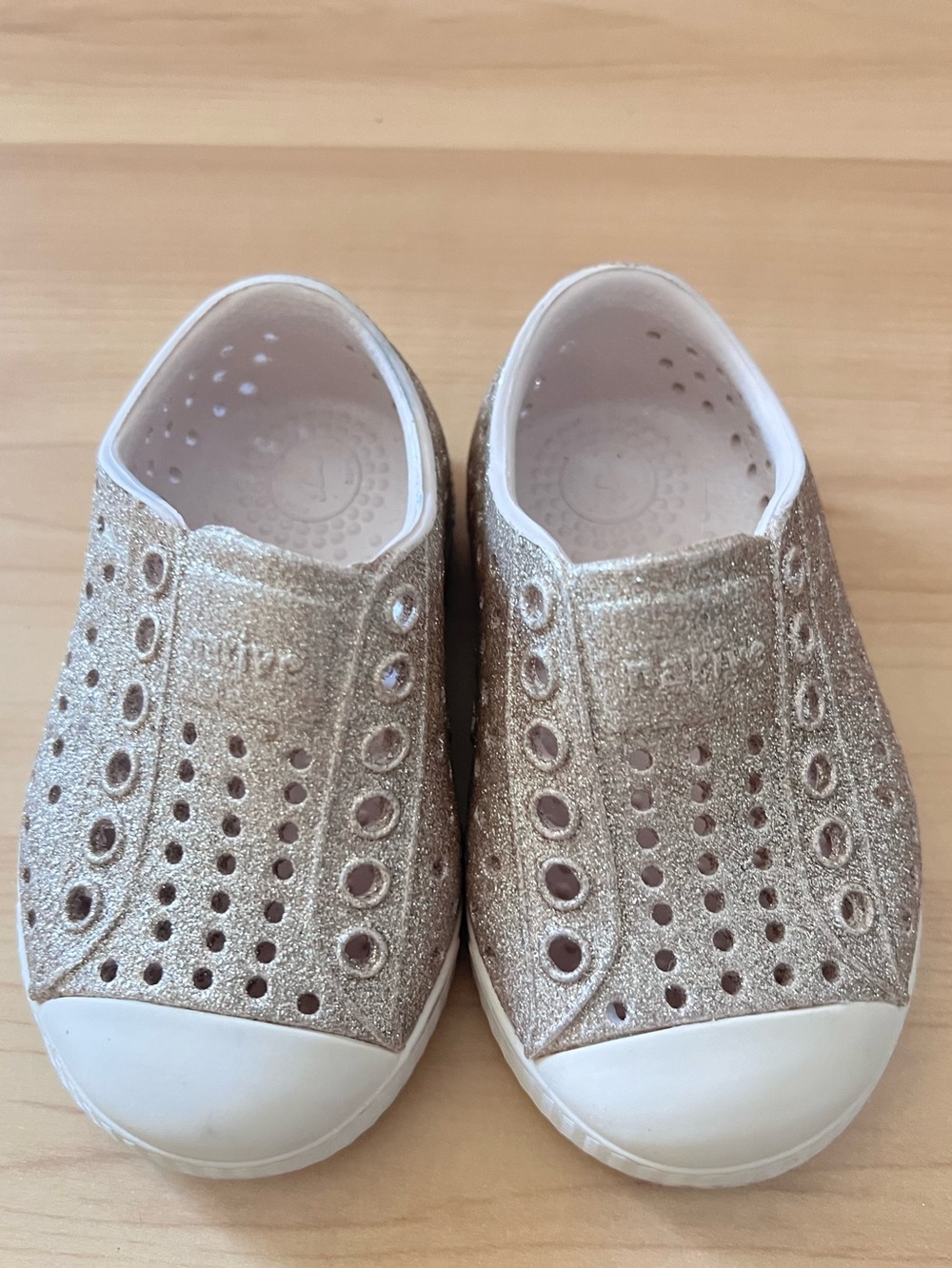 Native C4 slip on sneakers